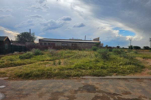 CALL ALL DEVELOPERS AND HOMEOWNERS WITH A VISION
to secure this beautiful vacant stand in the very heart of  Mmabatho.
Here is a ...