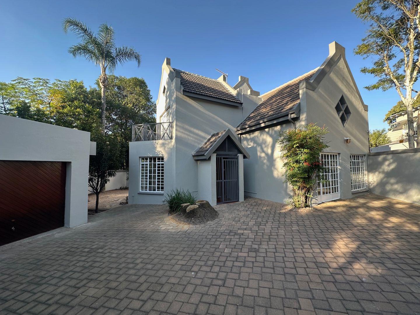 3 Bedroom House for sale in Waterkloof - P24-114386066