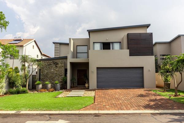 Welcome to an unparalleled living experience in the heart of Highlands Estate, Pretoria East. This stunning 4-bedroom family haven ...