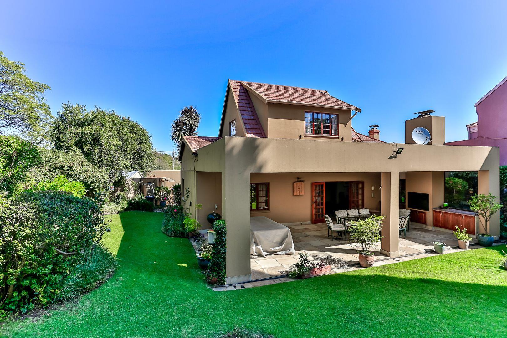 4 Bedroom House for sale in Parkwood P24114387674