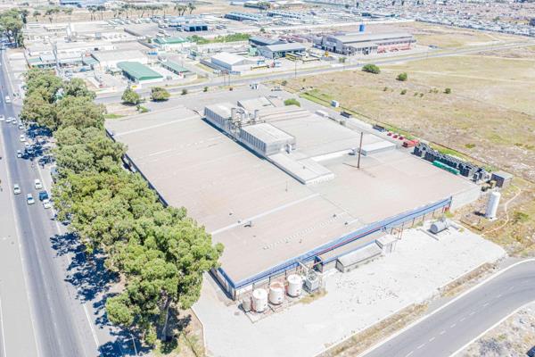 Accepting Offers.

DESCRIPTION:
•  Prime and expansive &#177;9 500m&#178; warehouse ...