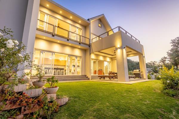 An eco friendly double storey home Built in Cedar Ridge Estate, in Northcliff, this house encapsulates modern South African living. ...