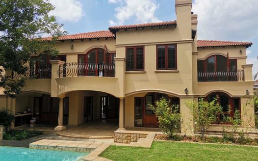 4 Bedroom Townhouse to rent in Bryanston East