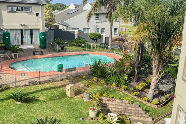 This 2-bedroom, 2-bathroom unit at Selborne Green boasts a picturesque view of the pool and beautiful gardens. Enjoy the serene sunsets ...