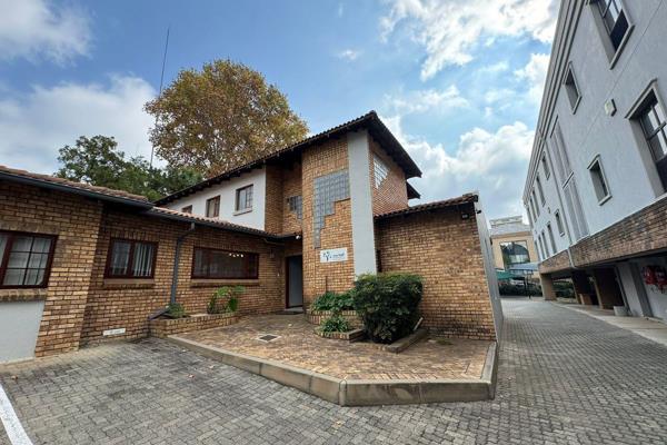 An exceptional 328m2 office space is available to let at 3 Fifth Avenue, Edenburg. ...