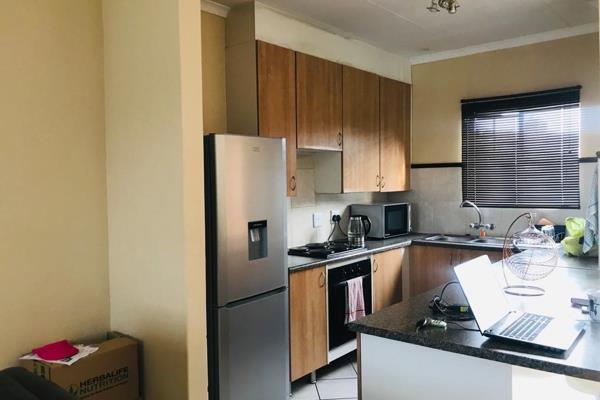 Crescendo offers a 2 bedrooms 1 bathroom apartment with the below:

2 spacious bedroom
1 bathroom with a shower
A spacious ...