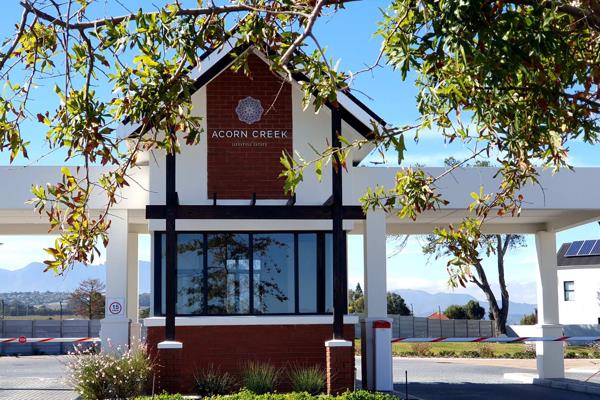 First month rental is FREE

Drive up to the Boutique Security Estate of Acorn Creek in ...