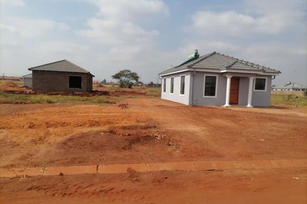 New Houses for Sale in Ga-Rankuwa Unit9

Properties are situated not far from ...