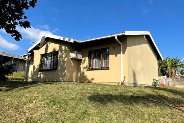 This house to let also includes a spacious backyard for outdoor activities and relaxation. The kitchen is equipped with modern ...