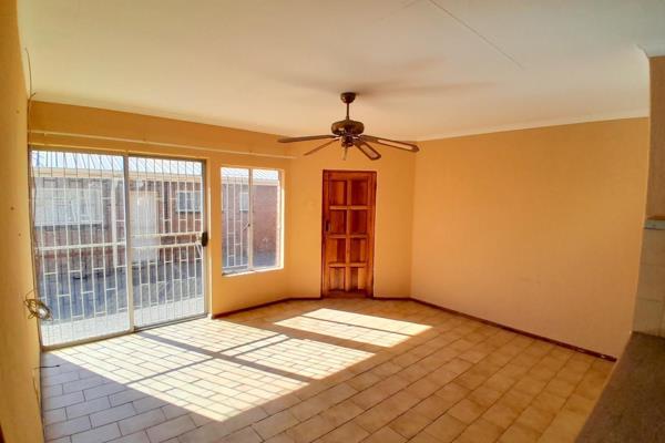 Welcome to this spacious 3 bedroom townhouse nestled in the Ladanna neighborhood of Polokwane. This property offers a perfect blend of ...