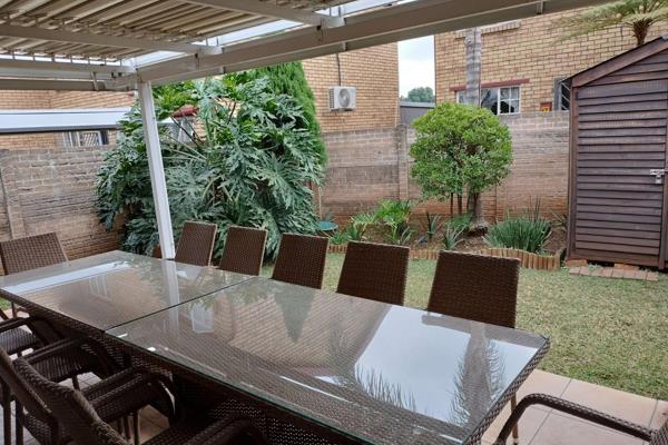 This neat 2 bedroom duplex townhouse is situated in the Jabulani Townhouse complex near ...