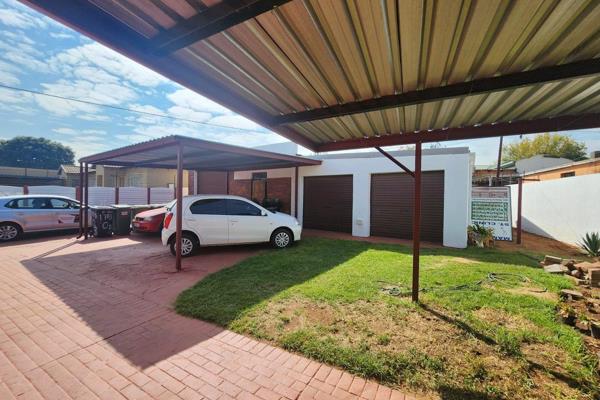 Well located in the serene suburb of Florentia, Close to schools, shopping centres and public transport.
Key points
-	Well sized ...