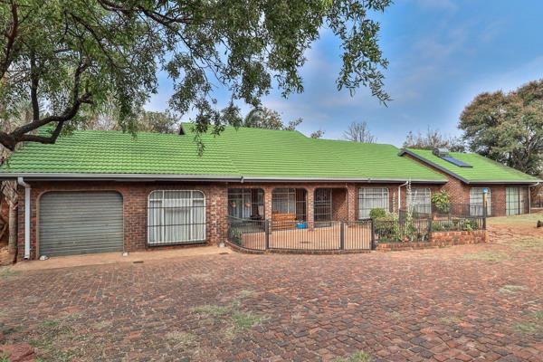 Twenty-one-hectare farm for sale close to Cullinan inside a conservancy.

Offering ...