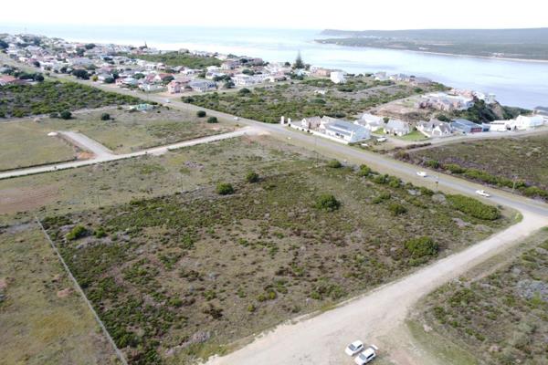 *Exclusive Mandate*
Rare opportunity to own a piece of agricultural bliss in the heart of Witsand! This 11738 m2 vacant land, is a rare ...