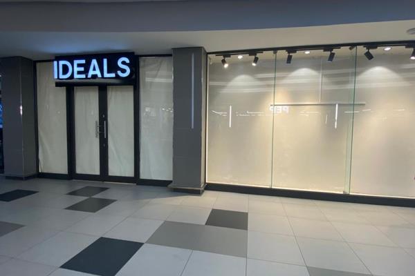 Retail store to Let In Ridge Mall!!

Perfect space for a restuarant or clothing shop  207sqm. 

For more in formation contact us today!!