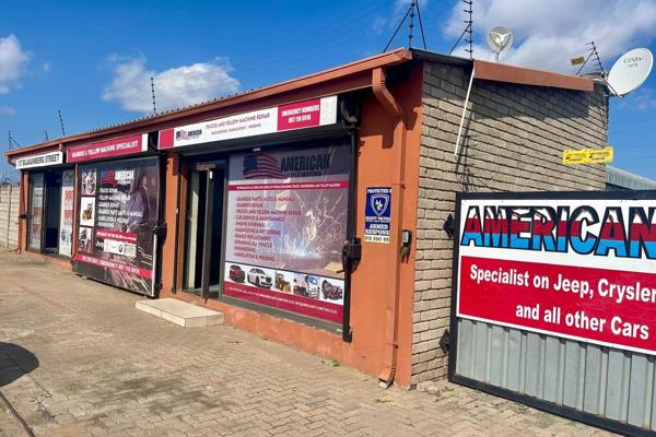 Exclusive Mandate!!!

This amazing property has a 55m2 Showroom and reception area on Parade Flooring.

You walk into a 480m2 ...