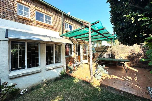 Great space!  

Something different!  

Welcome to La Bri complex in the popular Garsfontein area. 

This ideally situated complex ...