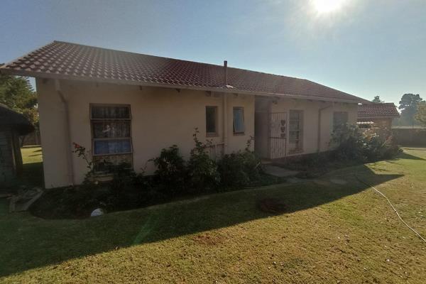 This truly unique three-bedroom home with a flat is situated in the suburb of Rensburg. The suburb has its own petrol station with a ...