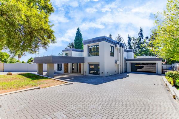 Sole Mandate 

Nestled in a serene enclave within the sought-after Dainfern Golf Estate, this modern 5-bedroom property offers an ...