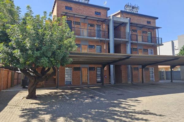 This bachelor apartment is situated in the heart of the 
vibrant Rustenburg Square. A ...