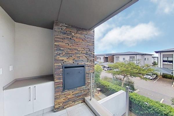 Located on the first floor of the Whistling Thorns building within the prestigious Serengeti Golf Estate, this ultra-modern 2-bedroom ...