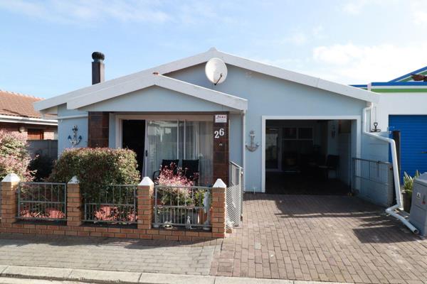 This beautiful 3 bedroom house is with a bathroom and a separate quest toilet is well ...