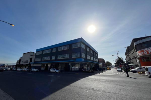 2400 square meters commercial space to let in Maitland. Ground floor is perfect for ...