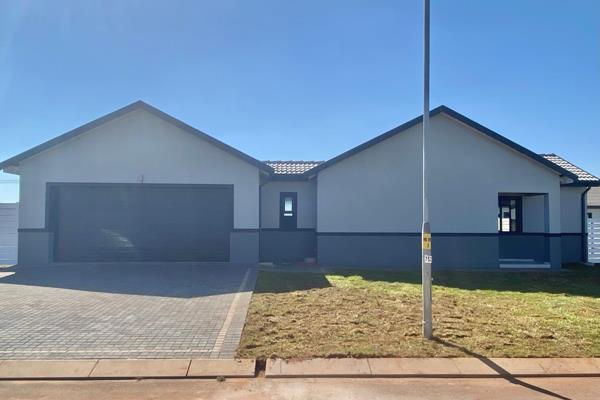 Secure and serene freestanding full title residential home in Rynfield, Benoni. 



Positioned adjacent to Sand Pan, this complex is ...