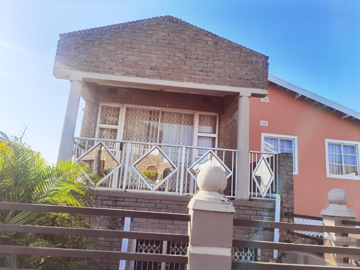 3 Bedroom House for sale in Woodhurst P24114414754