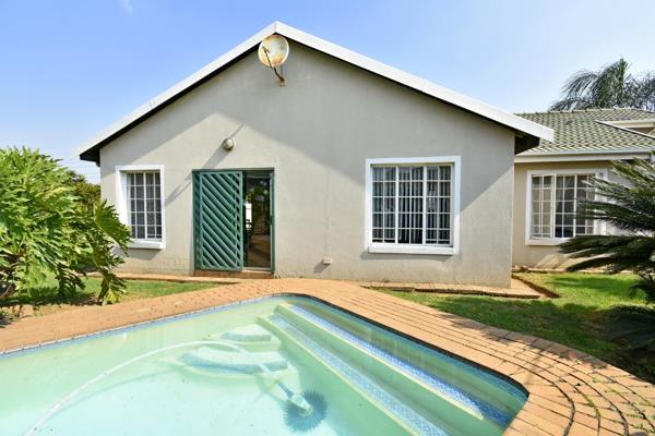 BE HOME AND JUST RELAX
LOVELY 3 BEDROOM HOUSE IN THE PRESTIGIOUS SUMMERFIELDS SECURITY ESTATE CONSISTS OF:
3 bedrooms:
&#183; Main ...