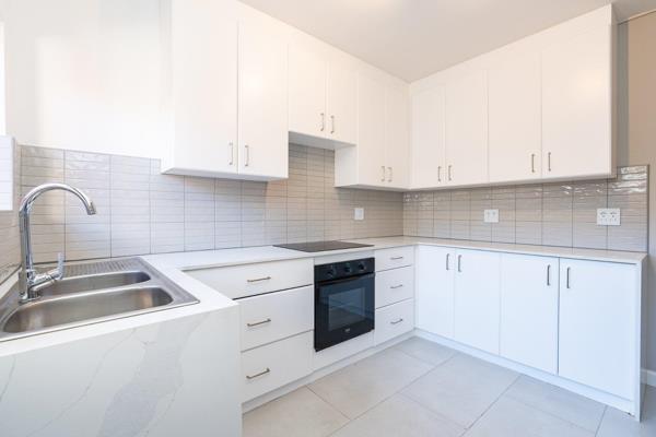 This spacious 3 bedroom, 1 bathroom and guest loo unit has had a complete revamp to ...