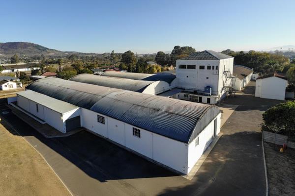 This property is situated just off Jan van Riebeeck Drive in the thriving industrial ...