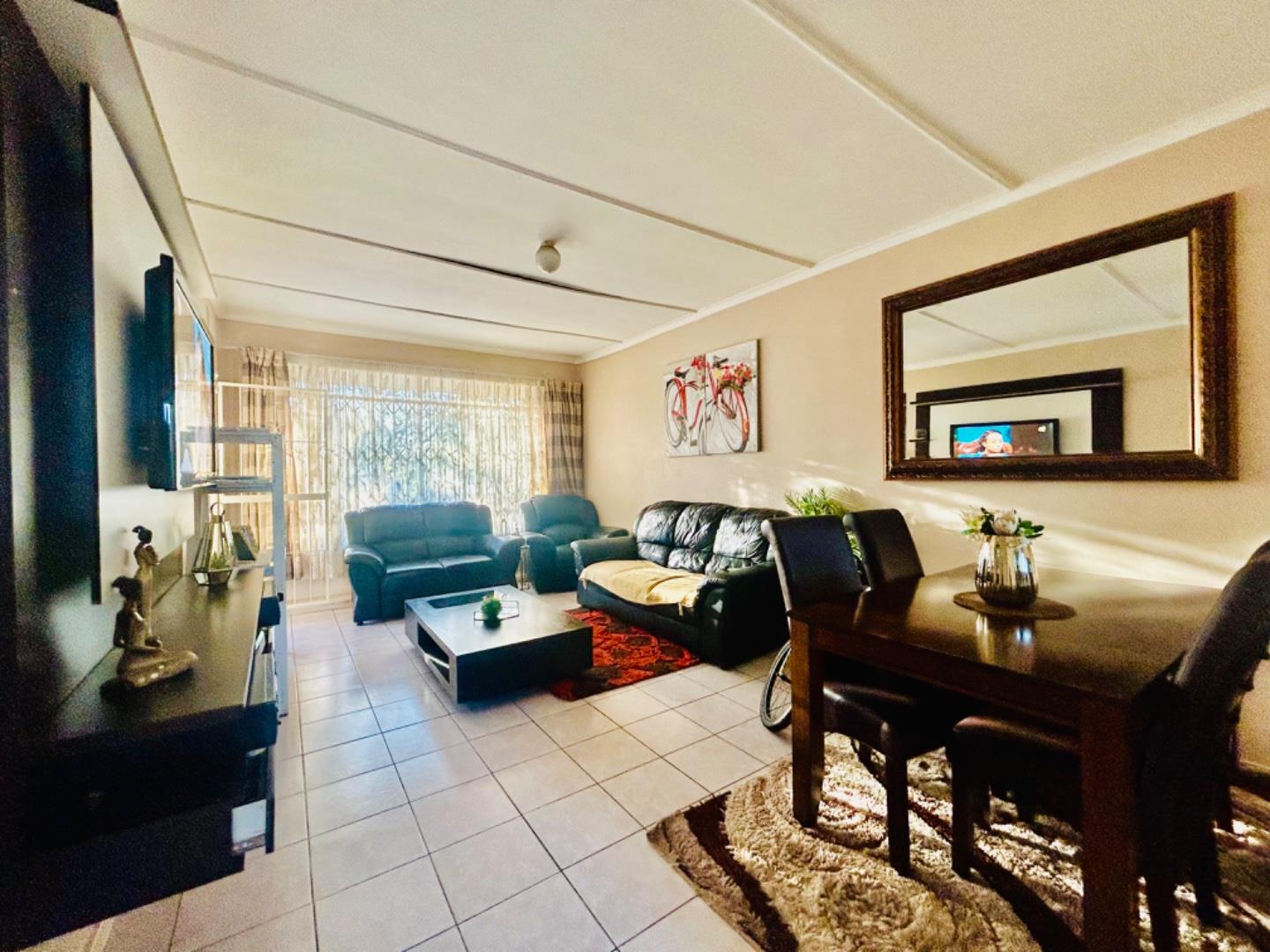 2-bedroom-apartment-flat-for-sale-in-vanderbijlpark-cw-2-p24-114418739