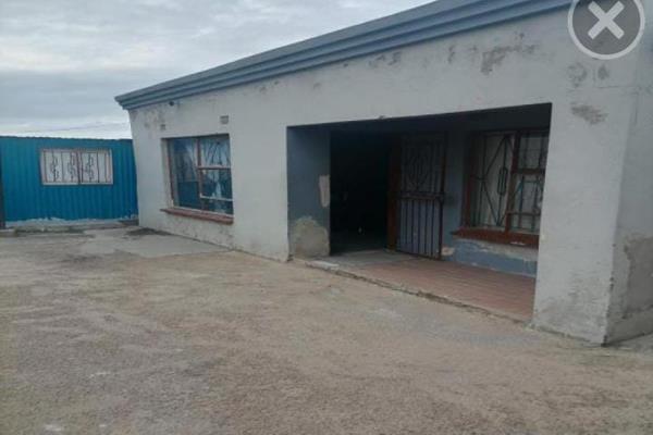 Ideal investment with tons of potential. 
Property Key Features
Rooms
2 Bedrooms
1 Bathrooms
1 Living Rooms
Kitchen
1 Kitchen