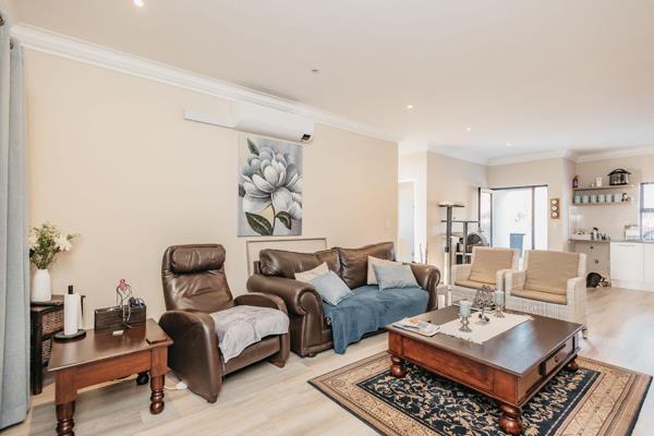 Offers from R 2,750,000. Full asking price: R 2,850,000. With R 220,000 in extras, this 2-bedroom gem in the exclusive over-50s ...