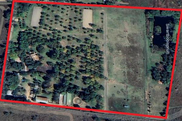 Agricultural farm for sale with a good irrigation and water tank infrastructure.
Ideal for vegetable and nut farming (+- 200 pecan ...