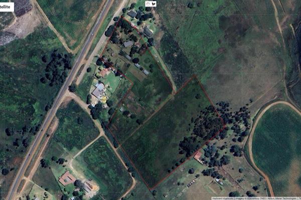 Welcome to your new investment opportunity! This expansive plot in Varkfontein offers a unique combination of residential living and ...