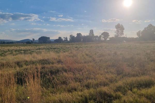 For Sale: 4ha Prime Agricultural Property Near De Deur, R82

Discover a unique opportunity to own a 4-hectare property situated just ...