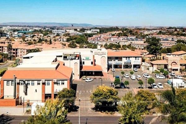 Nestled in the center of the business and industrial node of Germiston, a stone’s throw away from the N17, you will find this neat ...