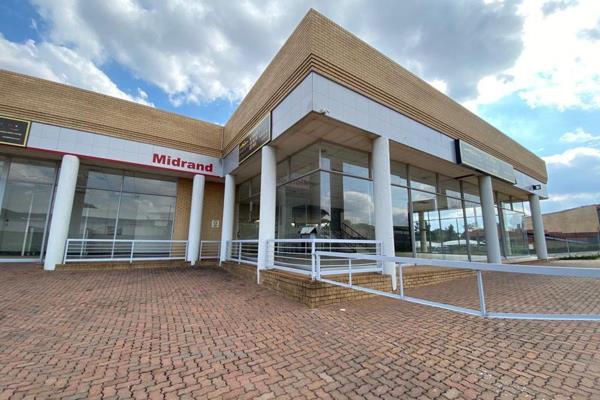 This prime showroom and warehouse is situated in the heart of Midrand, with excellent ...