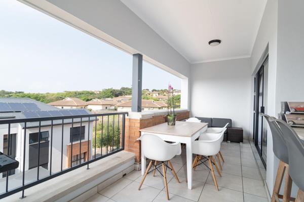 Sole Mandate - This inviting first floor apartment situated within the modern Ballito Hills Estate, offers a sought after blend of ...