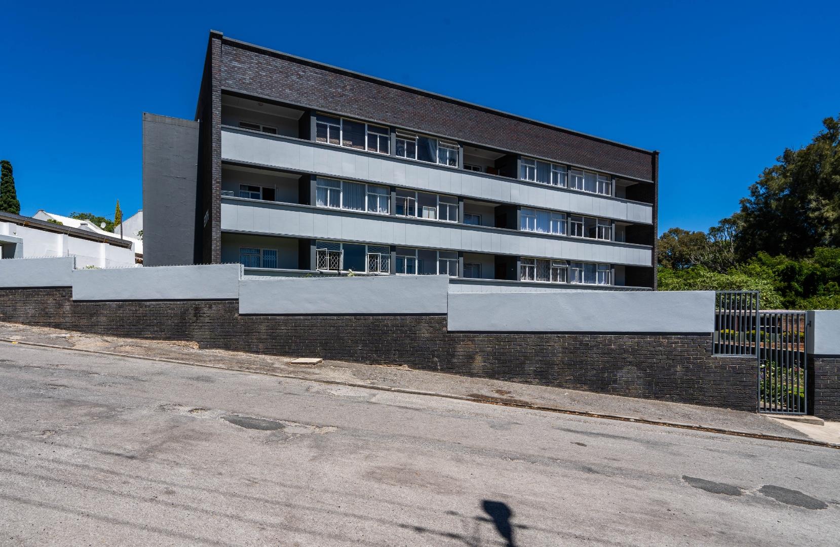 Grahamstown Central Property Apartments / flats to rent in