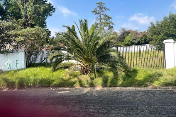 Prime location in Oriel Bedfordview, come and build your own dream home within a soon to be enclosed area.  Already has a borehole on ...