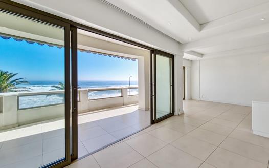 2 Bedroom Apartment / Flat for sale in Sea Point