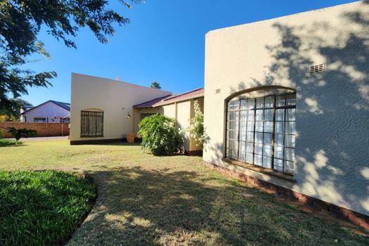 3 Bedroom House for sale in Helikonpark