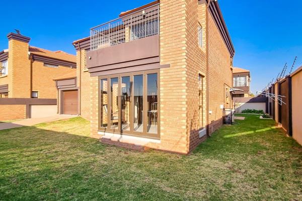 Magnificent Double-Storey Facebrick Cluster in Upmarket Complex.

A brilliant opportunity to own this stunning, modern cluster in a ...