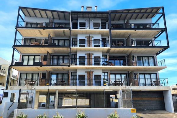 Stylish &amp; Neat 1 Bed with Balcony, 1 road from the Beach (fully furnished as it currently used as an Airbnb)

Well equipped to make ...