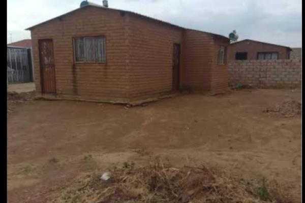 Standard RDP for sale
Next to primary school