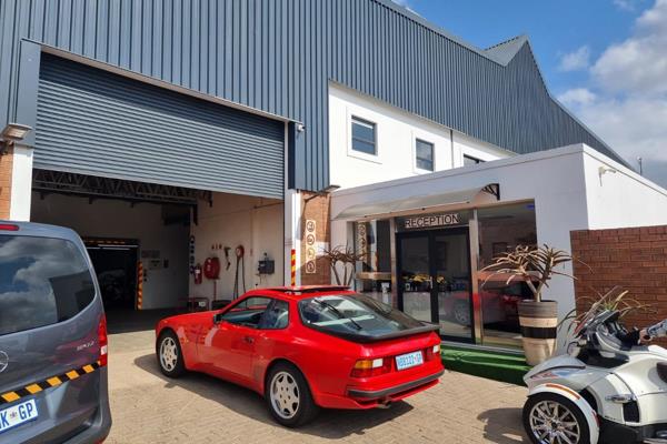 For Sale: 1,769 sqm Industrial Warehouse/Factory &amp; Offices in N4 Gateway Industrial Park, Pretoria

Discover an exceptional ...