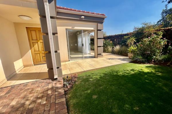 Upmarket 2 bedroom townhouse for sale in retirement village, with serene surroundings in Vanderbijlpark SW1.

Offering good quality ...